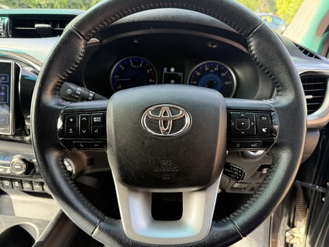 2.4 D-4D Invincible Pickup Double Cab 4dr Diesel Auto 4WD Euro 6 (s/s) (TSS) (150 ps)