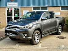 Toyota Hilux D-4D Invincible 