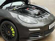 Porsche Panamera V6 E-Hybrid S 