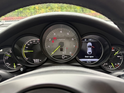 3.0 V6 E-Hybrid S Hatchback 5dr Petrol Plug-in Hybrid TiptronicS Euro 6 (s/s) (416 ps)