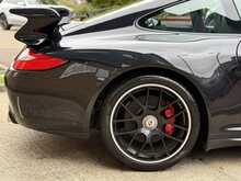 Porsche 911 997 Carrera 4 GTS 