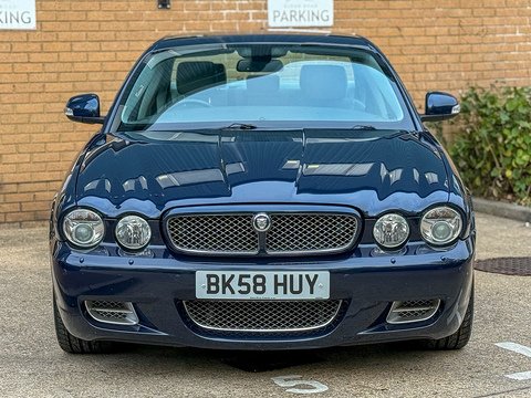 4.2 V8 Saloon 4dr Petrol Automatic (289 g/km, 400 bhp)