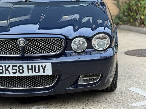 4.2 V8 Saloon 4dr Petrol Automatic (289 g/km, 400 bhp)