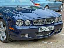 Jaguar XJR V8 