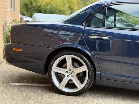 4.2 V8 Saloon 4dr Petrol Automatic (289 g/km, 400 bhp)