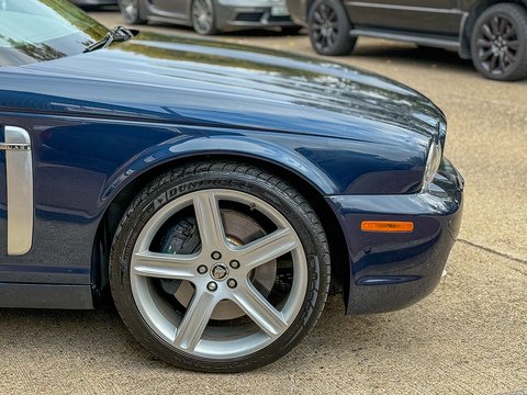 4.2 V8 Saloon 4dr Petrol Automatic (289 g/km, 400 bhp)