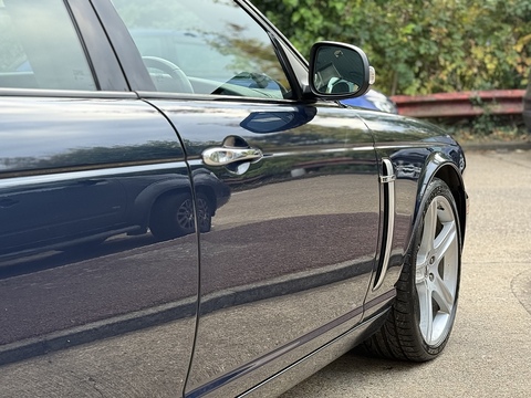 4.2 V8 Saloon 4dr Petrol Automatic (289 g/km, 400 bhp)