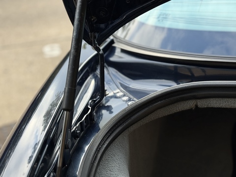 4.2 V8 Saloon 4dr Petrol Automatic (289 g/km, 400 bhp)