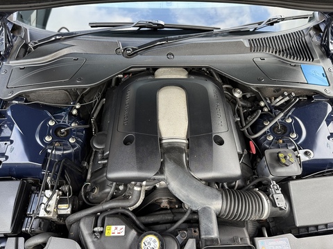 4.2 V8 Saloon 4dr Petrol Automatic (289 g/km, 400 bhp)
