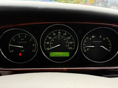 4.2 V8 Saloon 4dr Petrol Automatic (289 g/km, 400 bhp)