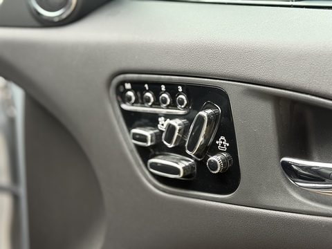 5.0 V8 Coupe 2dr Petrol Auto Euro 5 (510 ps)