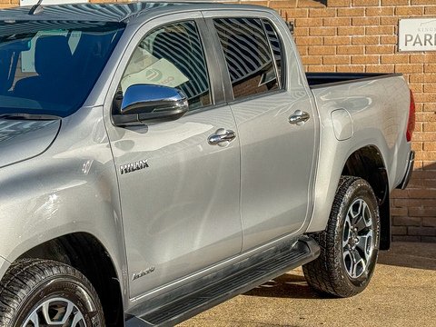 D-4D Invincible Pickup 2.8 Automatic Diesel