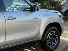 Toyota Hilux D-4D Invincible 