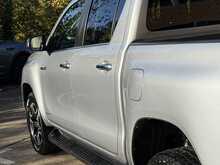 Toyota Hilux D-4D Invincible 
