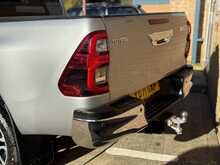 Toyota Hilux D-4D Invincible 