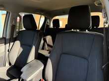 Toyota Hilux D-4D Invincible 