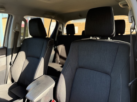 D-4D Invincible Pickup 2.8 Automatic Diesel