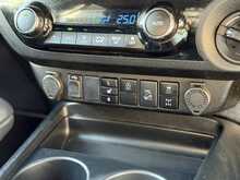 Toyota Hilux D-4D Invincible 