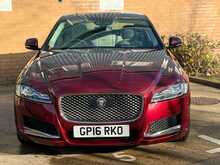 Jaguar XF d Portfolio 