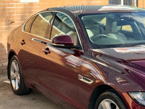 2.0d Portfolio Saloon 4dr Diesel Auto AWD Euro 6 (s/s) (180 ps)