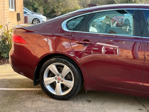 2.0d Portfolio Saloon 4dr Diesel Auto AWD Euro 6 (s/s) (180 ps)