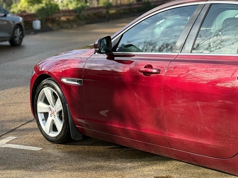 2.0d Portfolio Saloon 4dr Diesel Auto AWD Euro 6 (s/s) (180 ps)