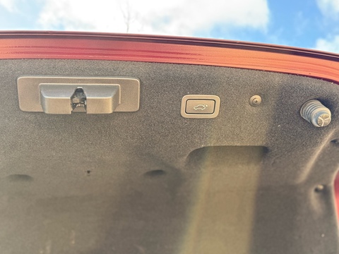 2.0d Portfolio Saloon 4dr Diesel Auto AWD Euro 6 (s/s) (180 ps)