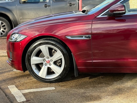 2.0d Portfolio Saloon 4dr Diesel Auto AWD Euro 6 (s/s) (180 ps)