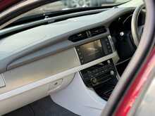 Jaguar XF d Portfolio 