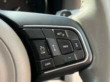 Jaguar XF d Portfolio 