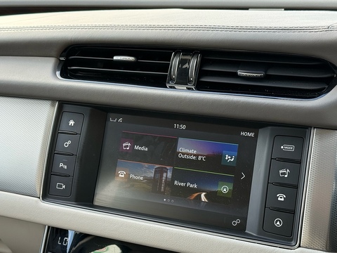 2.0d Portfolio Saloon 4dr Diesel Auto AWD Euro 6 (s/s) (180 ps)