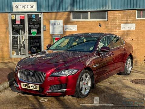 2.0d Portfolio Saloon 4dr Diesel Auto AWD Euro 6 (s/s) (180 ps)