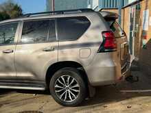 Toyota Land Cruiser D Invincible 