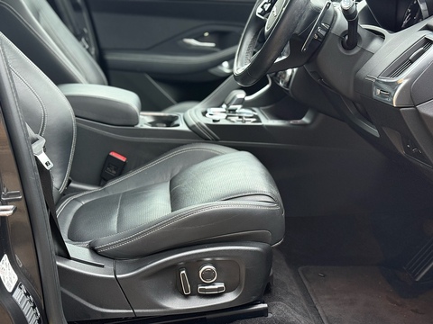 2.0 P200 MHEV R-Dynamic S SUV 5dr Petrol Auto AWD Euro 6 (s/s) (200 ps)