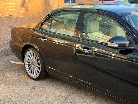 2.7 TD Sport Premium Saloon 4dr Diesel Automatic (214 g/km, 204 bhp)