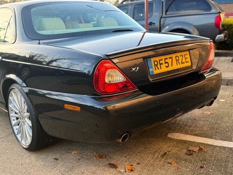 2.7 TD Sport Premium Saloon 4dr Diesel Automatic (214 g/km, 204 bhp)