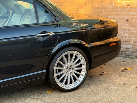 2.7 TD Sport Premium Saloon 4dr Diesel Automatic (214 g/km, 204 bhp)