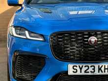 Jaguar F-PACE P550 V8 SVR 