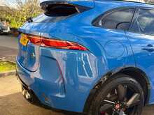Jaguar F-PACE P550 V8 SVR 