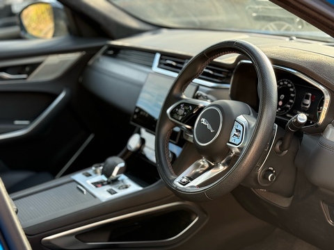 5.0 P550 V8 SVR SUV 5dr Petrol Quickshift AWD Euro 6 (s/s) (550 ps)