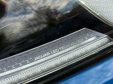 Jaguar F-PACE P550 V8 SVR 