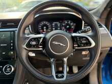 Jaguar F-PACE P550 V8 SVR 