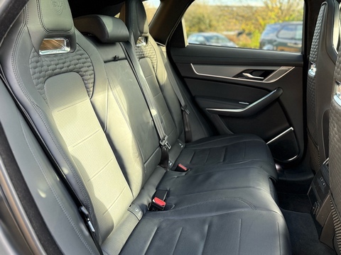 5.0 P550 V8 SVR SUV 5dr Petrol Quickshift AWD Euro 6 (s/s) (550 ps)