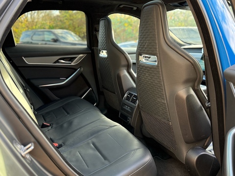 5.0 P550 V8 SVR SUV 5dr Petrol Quickshift AWD Euro 6 (s/s) (550 ps)