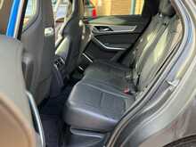 Jaguar F-PACE P550 V8 SVR 