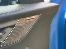 Jaguar F-PACE P550 V8 SVR 