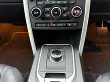 Land Rover Discovery Sport TD4 HSE 