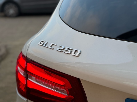 2.0 GLC250 AMG Night Edition SUV 5dr Petrol G-Tronic+ 4MATIC Euro 6 (s/s) (211 ps)