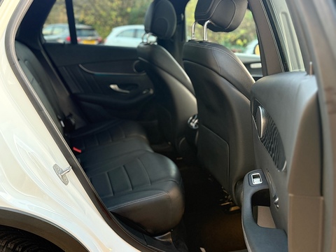 2.0 GLC250 AMG Night Edition SUV 5dr Petrol G-Tronic+ 4MATIC Euro 6 (s/s) (211 ps)