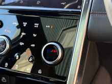 Land Rover Discovery Sport D200 MHEV R-Dynamic HSE 